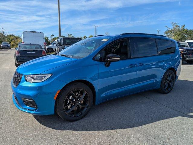new 2026 Chrysler Pacifica car, priced at $44,400