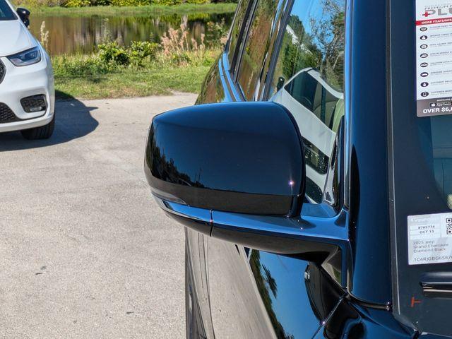 new 2025 Jeep Grand Cherokee car, priced at $39,216