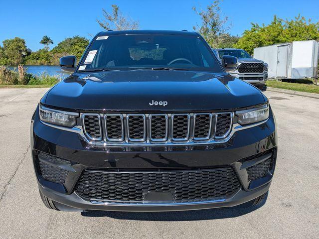 new 2025 Jeep Grand Cherokee car, priced at $33,540