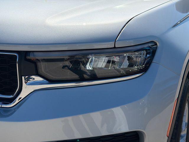 new 2026 Jeep Grand Cherokee car, priced at $42,003