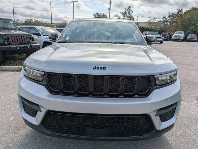 new 2025 Jeep Grand Cherokee car, priced at $38,596