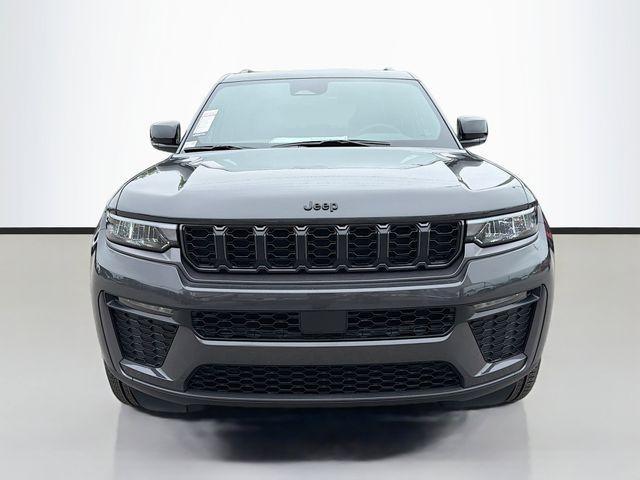 new 2026 Jeep Grand Cherokee car, priced at $48,805