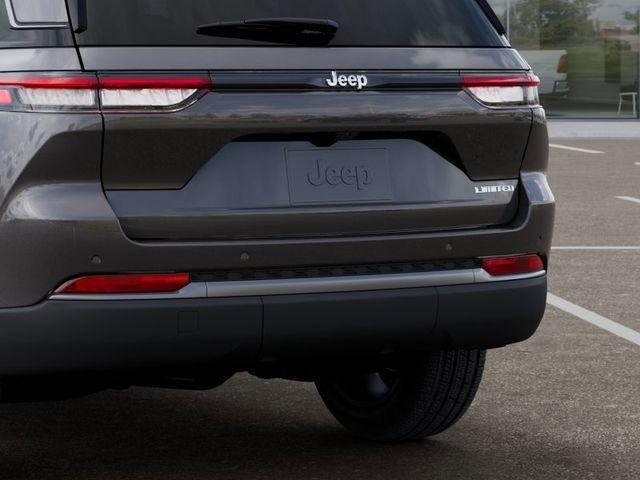 new 2026 Jeep Grand Cherokee car, priced at $43,927