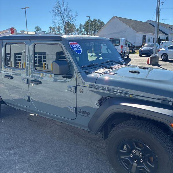 used 2025 Jeep Gladiator car, priced at $42,781
