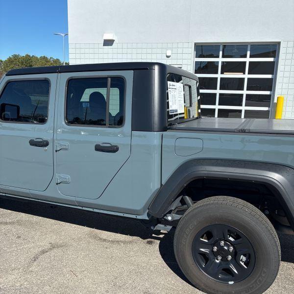 used 2025 Jeep Gladiator car, priced at $42,781