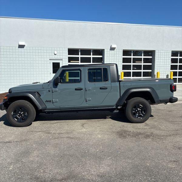 used 2025 Jeep Gladiator car, priced at $42,781