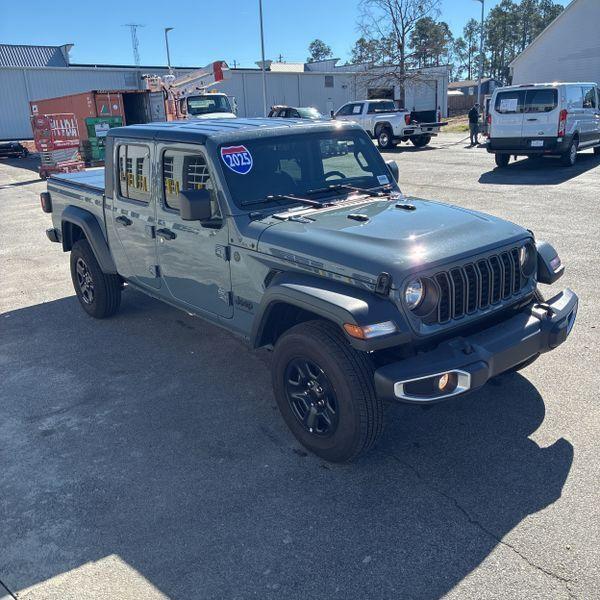 used 2025 Jeep Gladiator car, priced at $42,781