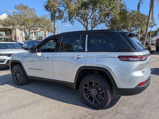new 2025 Jeep Grand Cherokee car, priced at $44,722