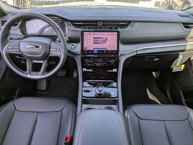 new 2025 Jeep Grand Cherokee car, priced at $44,722