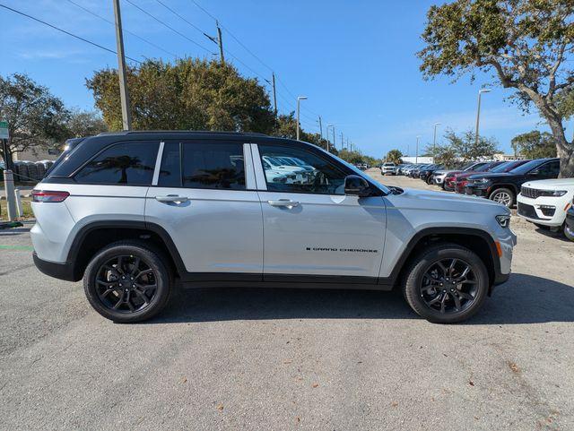 new 2025 Jeep Grand Cherokee car, priced at $44,722