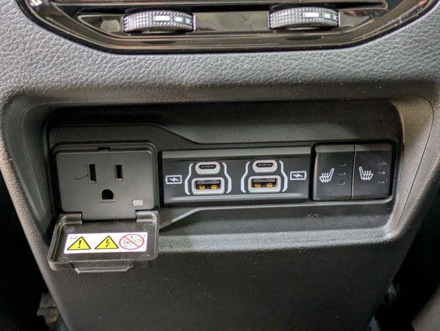 new 2025 Jeep Grand Cherokee car, priced at $44,722