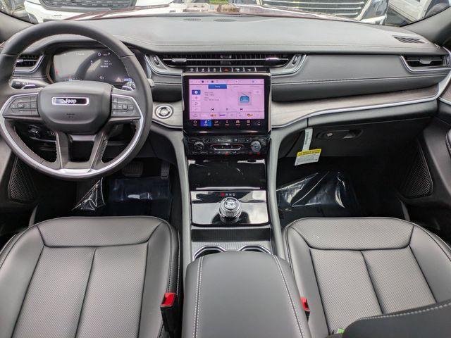 new 2025 Jeep Grand Cherokee car, priced at $39,810