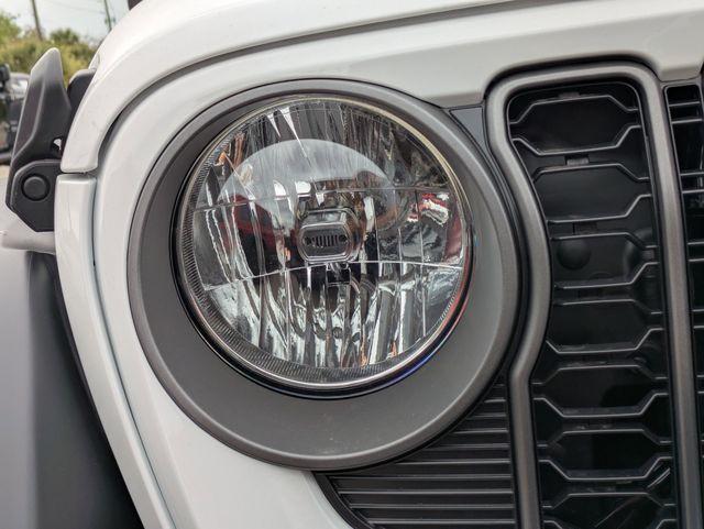 new 2026 Jeep Wrangler car, priced at $41,917