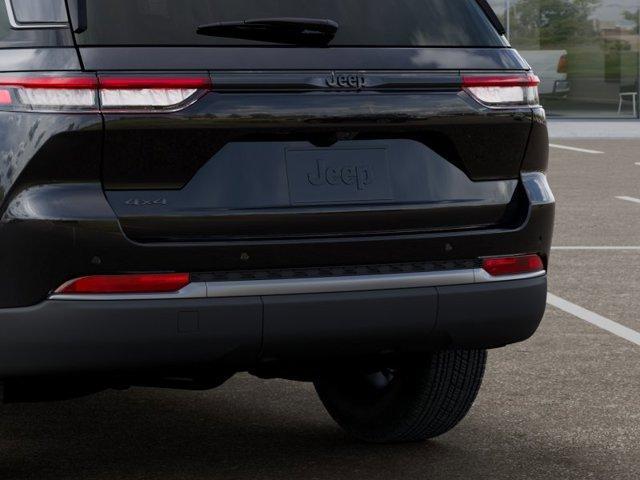 new 2026 Jeep Grand Cherokee car, priced at $44,570