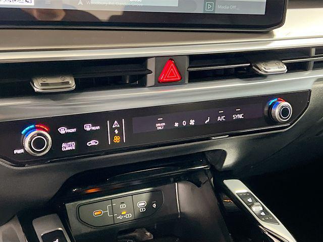 new 2026 Kia Sorento Plug-In Hybrid car, priced at $53,695