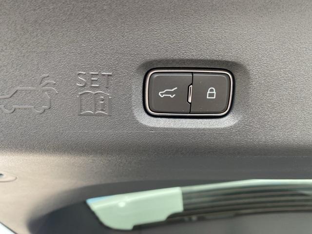 new 2025 Lincoln Navigator car, priced at $106,085