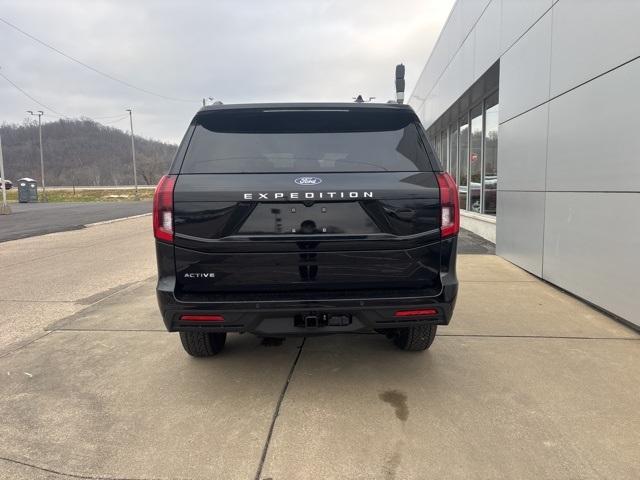 new 2025 Ford Expedition car, priced at $63,325