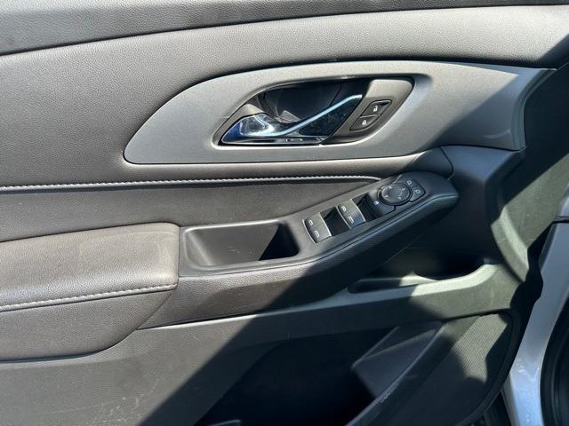 used 2022 Chevrolet Traverse car, priced at $17,450