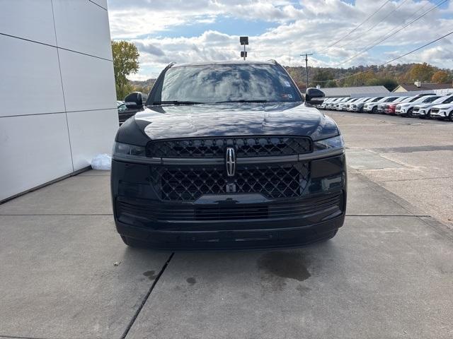 new 2025 Lincoln Navigator car, priced at $106,085