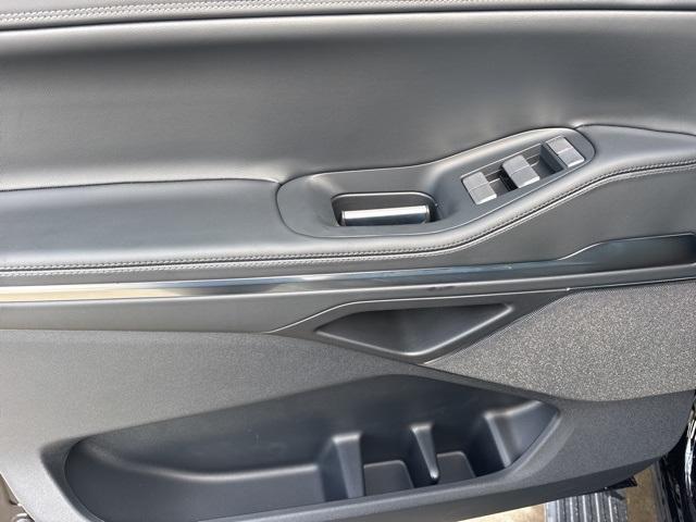 new 2025 Lincoln Navigator car, priced at $106,085