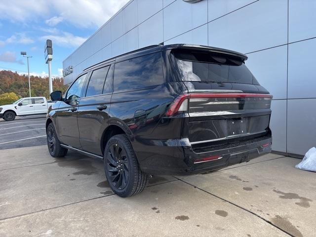 new 2025 Lincoln Navigator car, priced at $106,085