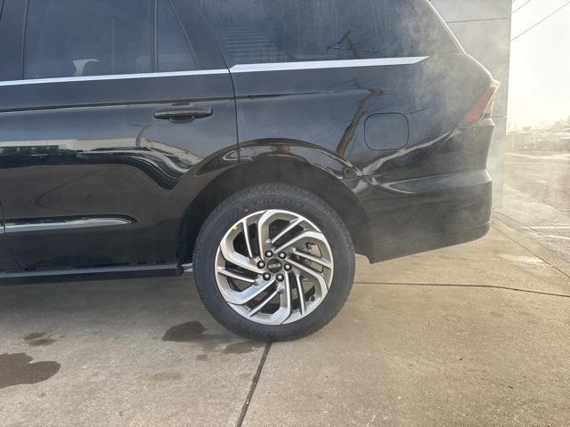 new 2026 Lincoln Navigator car, priced at $108,335