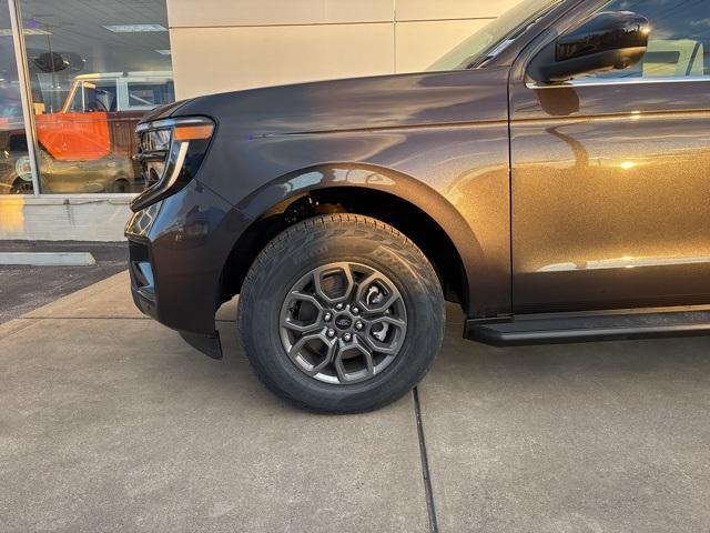 new 2025 Ford Expedition car, priced at $64,574