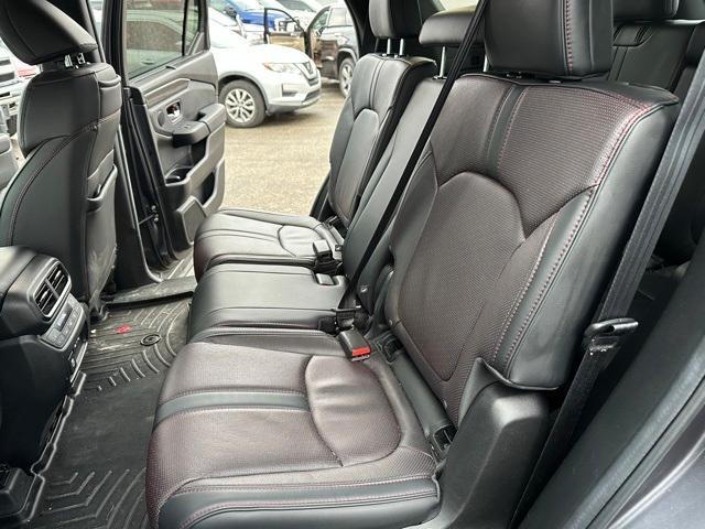 used 2025 Honda Pilot car, priced at $47,257