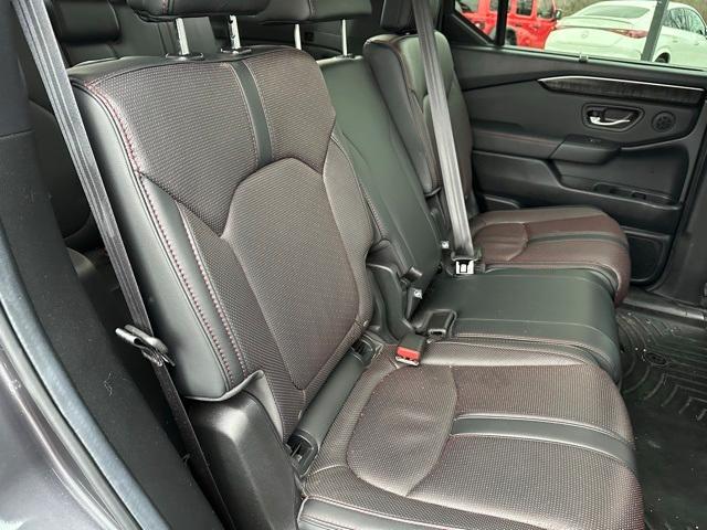 used 2025 Honda Pilot car, priced at $47,257