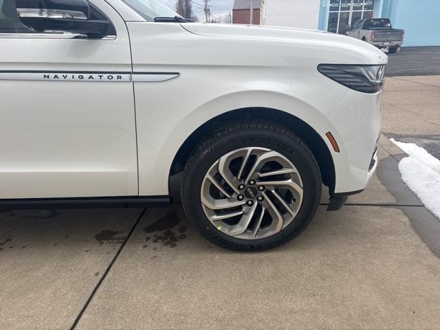 new 2025 Lincoln Navigator car, priced at $106,840