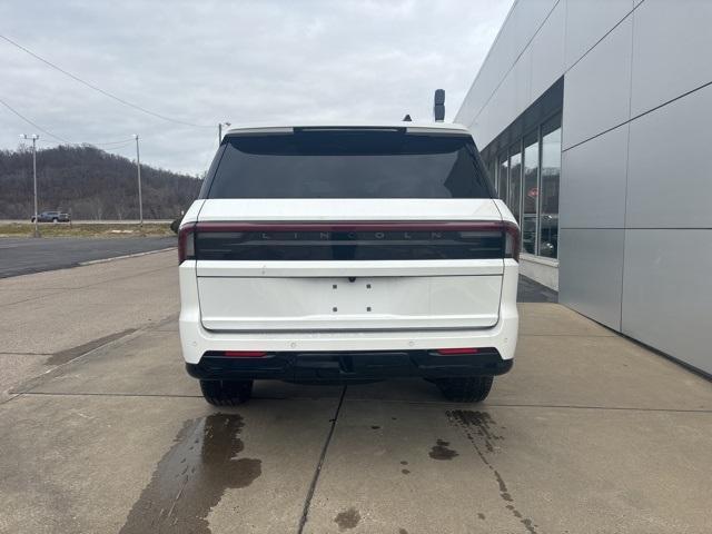 new 2025 Lincoln Navigator car, priced at $106,840
