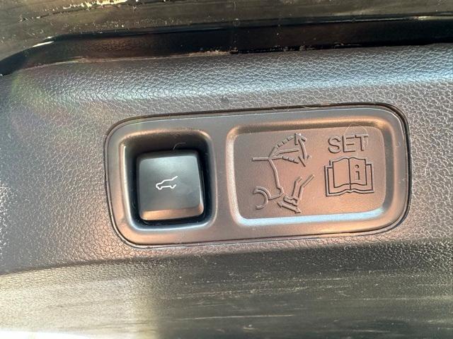 used 2023 Lincoln Navigator car, priced at $59,884