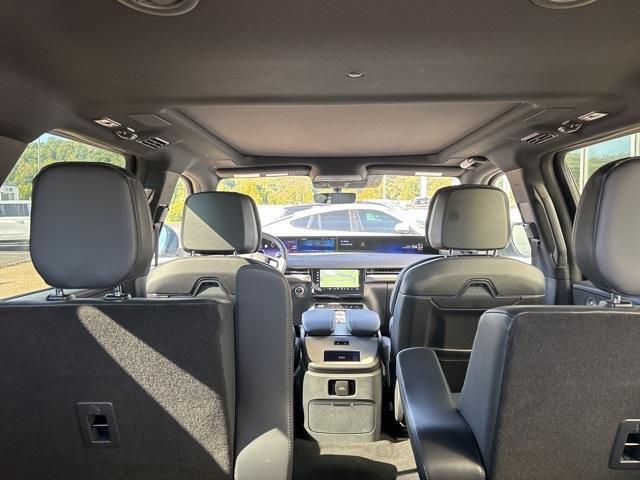 new 2025 Lincoln Navigator car, priced at $104,985