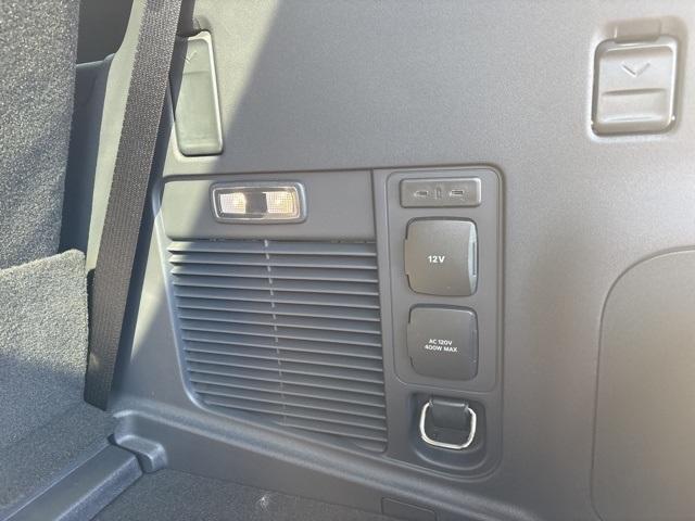 new 2025 Lincoln Navigator car, priced at $104,985