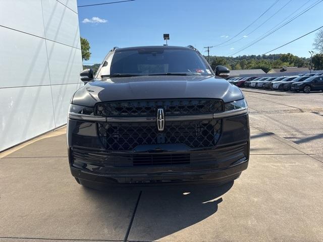 new 2025 Lincoln Navigator car, priced at $104,985