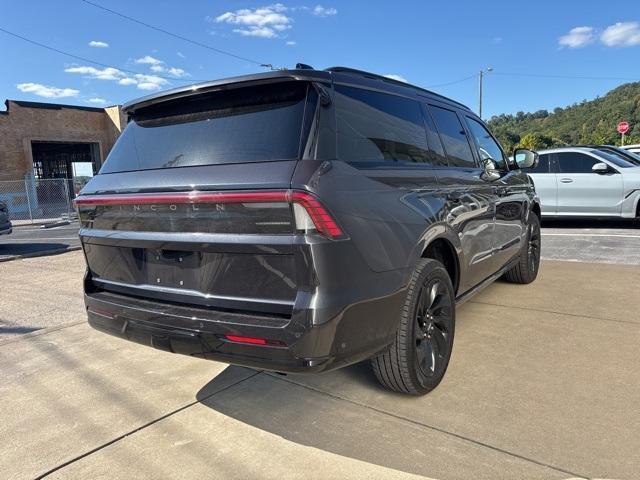 new 2025 Lincoln Navigator car, priced at $104,985