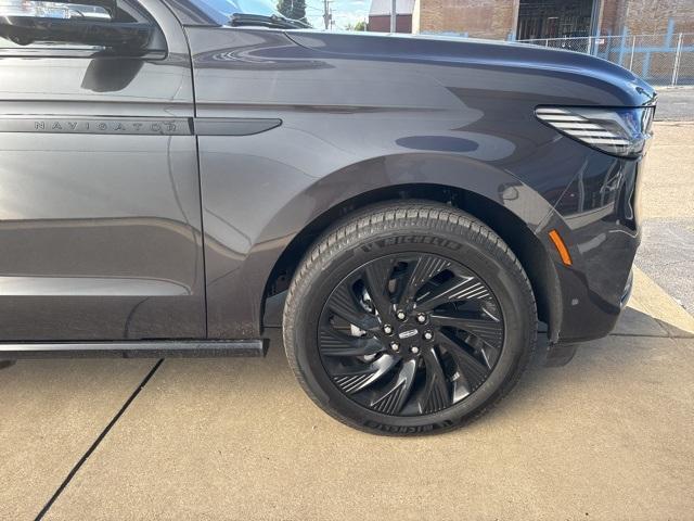 new 2025 Lincoln Navigator car, priced at $104,985