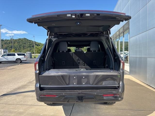 new 2025 Lincoln Navigator car, priced at $104,985