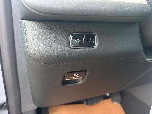 new 2025 Lincoln Navigator car, priced at $110,585