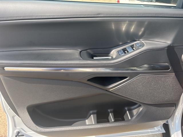 new 2025 Lincoln Navigator car, priced at $105,855