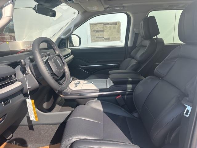 new 2025 Lincoln Navigator car, priced at $105,855