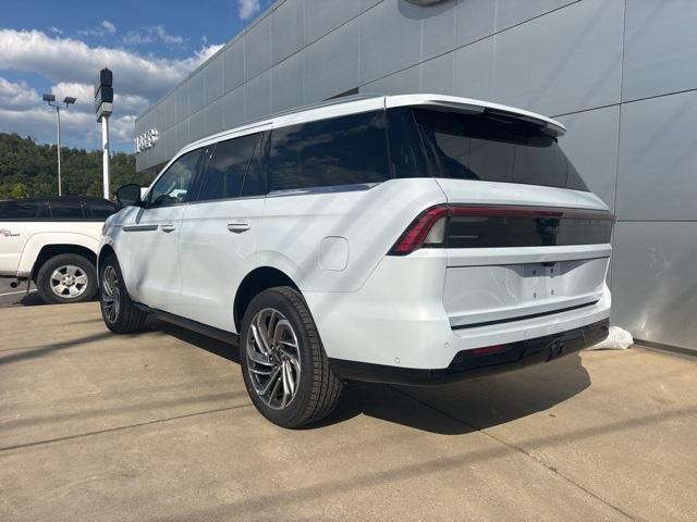 new 2025 Lincoln Navigator car, priced at $105,855