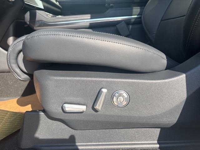 new 2025 Lincoln Navigator car, priced at $105,855