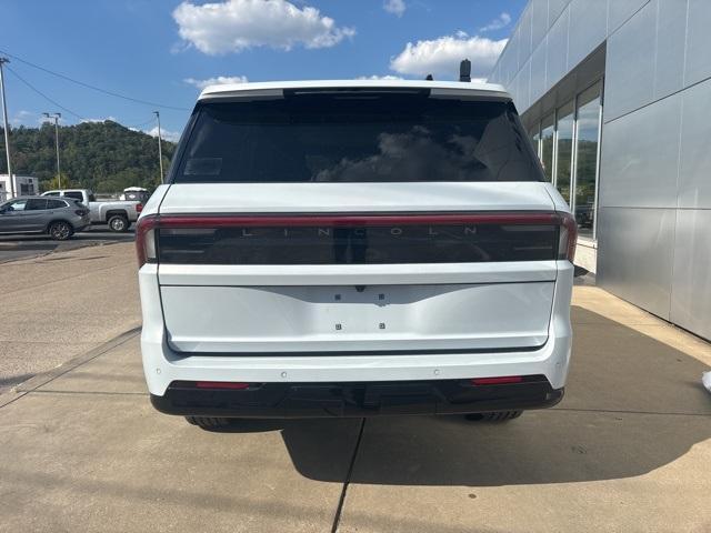 new 2025 Lincoln Navigator car, priced at $105,855