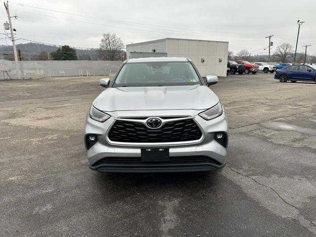 used 2023 Toyota Highlander car, priced at $29,997