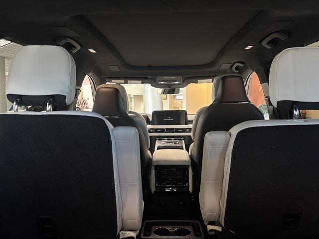 new 2025 Lincoln Aviator car, priced at $82,090