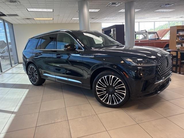 new 2025 Lincoln Aviator car, priced at $82,090