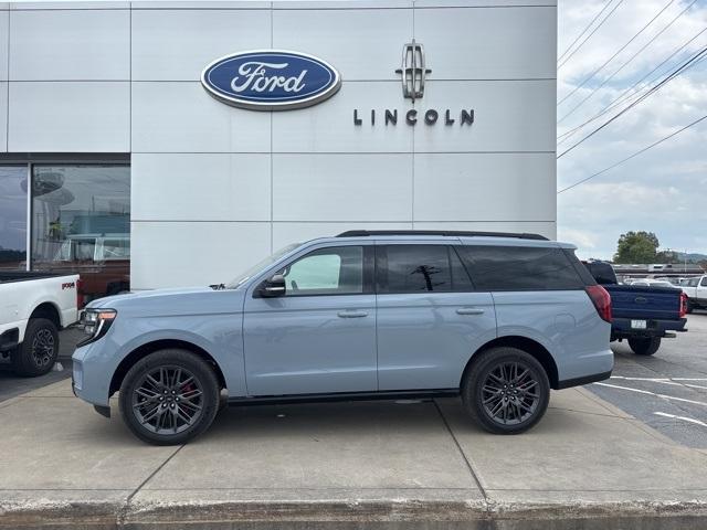 new 2025 Ford Expedition car, priced at $78,977