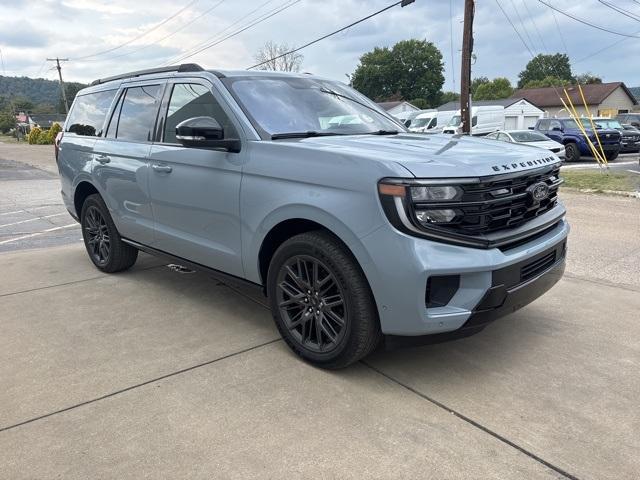 new 2025 Ford Expedition car, priced at $78,977