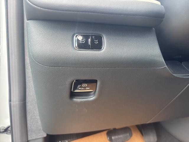 new 2025 Lincoln Navigator car, priced at $108,125